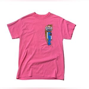 Men’s pink medium tee
